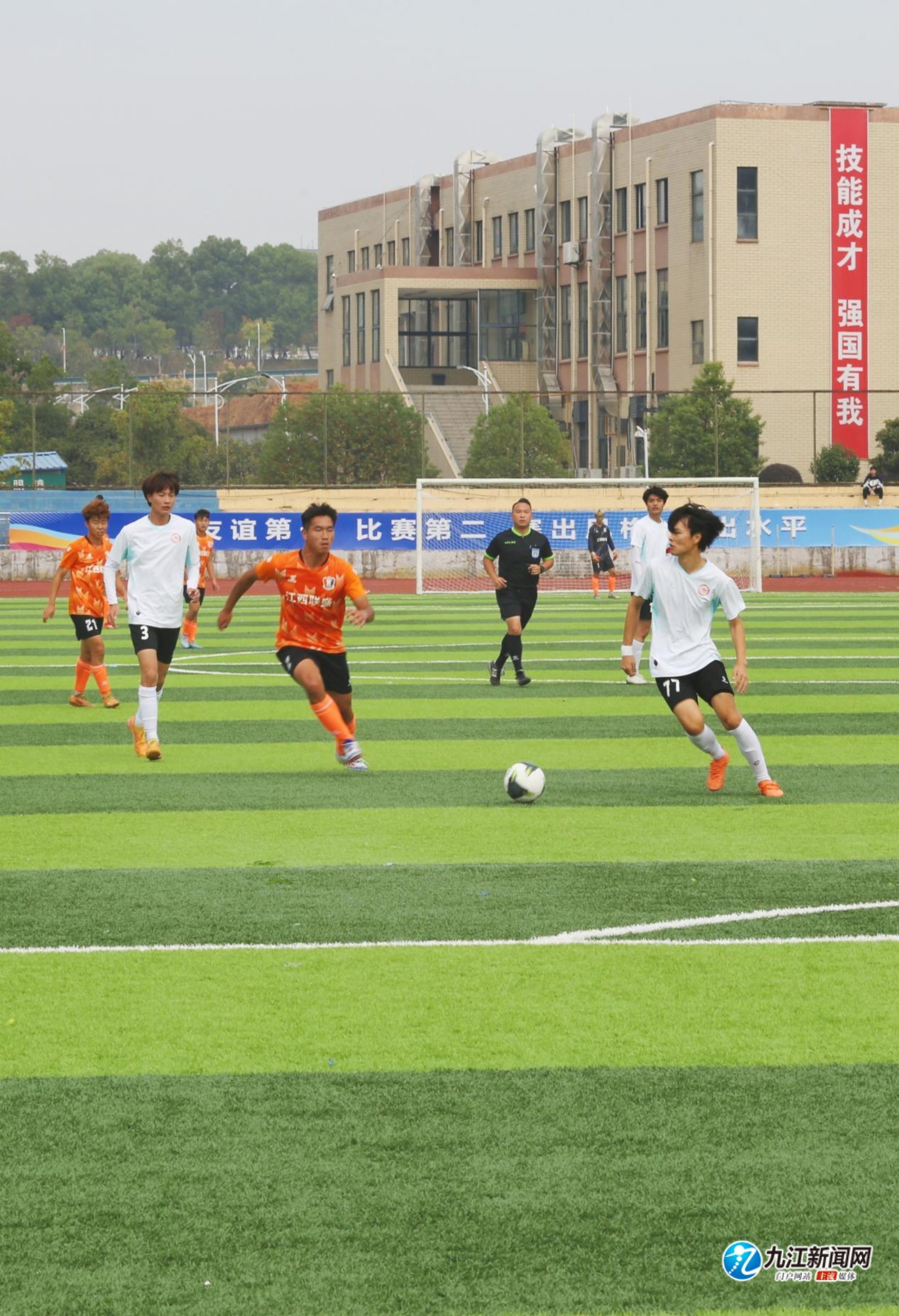 巨大作用 巨大作用